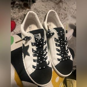 Vintage Havana sneakers, women’s 6